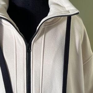 NEW Mono B Brand Cozy Lined Off-White Pullover with Black Accents Size 1X